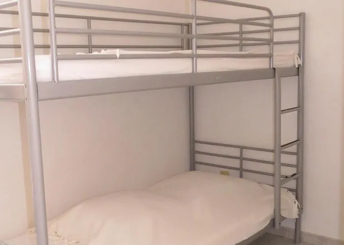 4 Pieces Avec Piscine Et Parking, 6 Pers., - Fr-1-780-6 * Сент-Максім