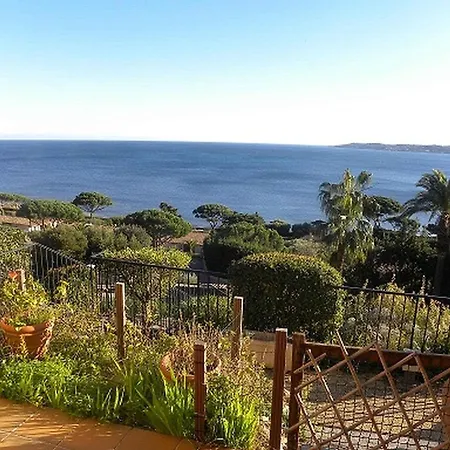 4 Pieces Avec Piscine Et Parking, 6 Pers., - Fr-1-780-6